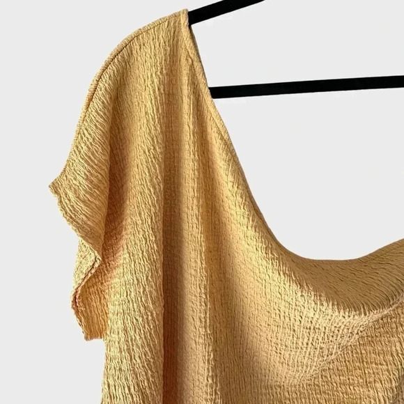 FREE PEOPLE BEACH NWOT ONE SHOULDER FLUTTER SLEEVE TEXTURED YELLOW TOP | MEDIUM - Picture 2 of 8